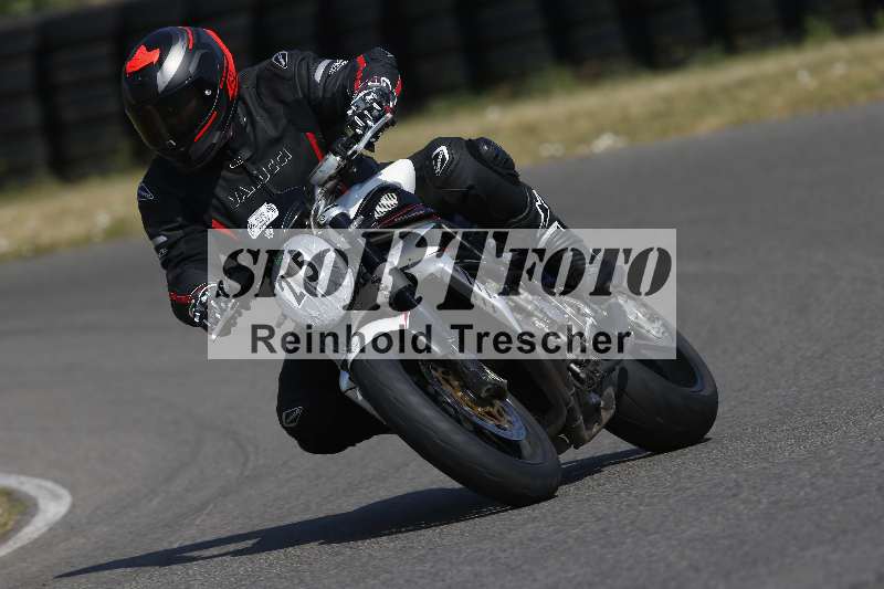 Archiv-2023/28 05.06.2023 Moto Club Anneau du Rhin/blanc-novice/25